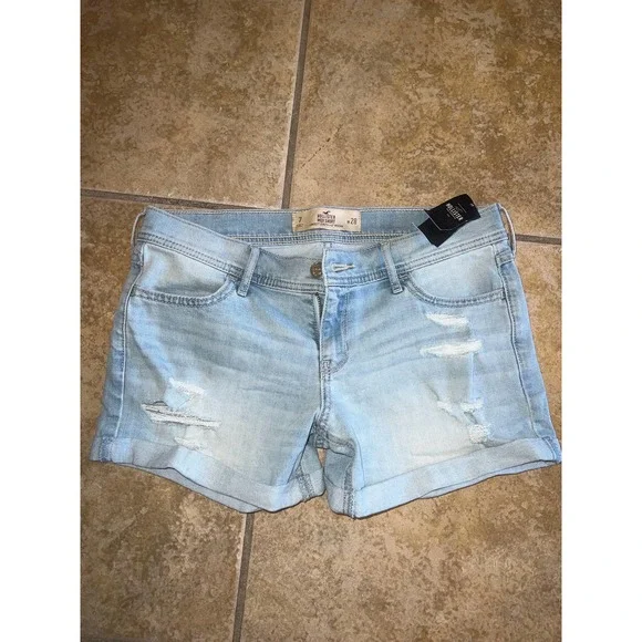 Hollister Midi Jean Shorts Size 28 NWT - Picture 1 of 2